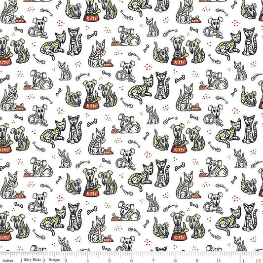 Amor Eterno Cats and Dogs White by Riley Blake - Sold by the 1/4yd